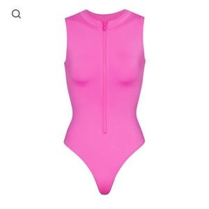 **SOLD OUT SKIMS SWIM Zip front Sleeveless One Piece in Taffy- Small
